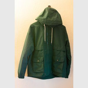 Vuori Elijo Rain Jacket Green NEW Women’s Size M